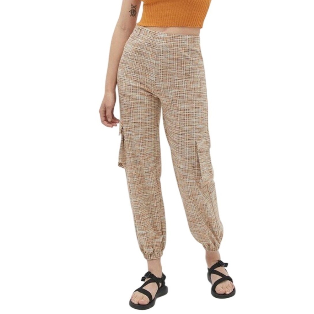 Urban Outfitters Size M Plaid‎ Cargo Jogger Pants Women's Tan Casual Comfort Fit